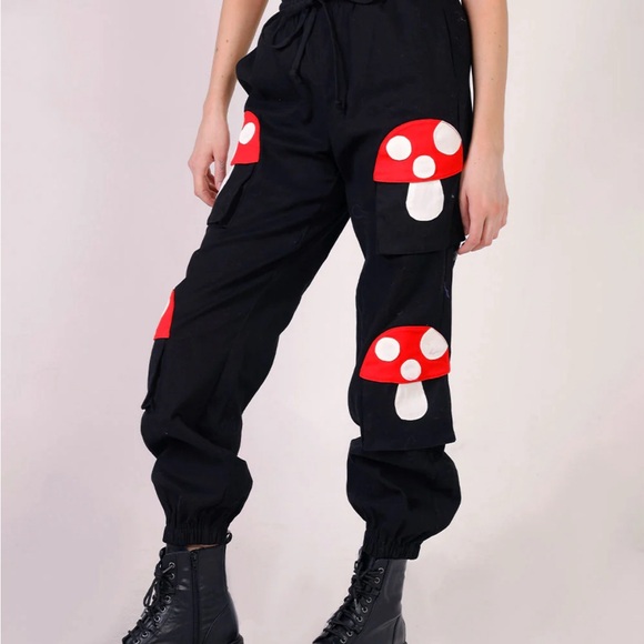 Iheartraves mushroom sweatspants - Picture 2 of 4